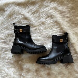 Steve Madden Gates Leather Black Ankle Boots